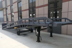 青島地區登車橋設備應用全解析：選型、優勢與常見問題